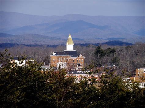 10 small towns near Atlanta you need to visit soon.